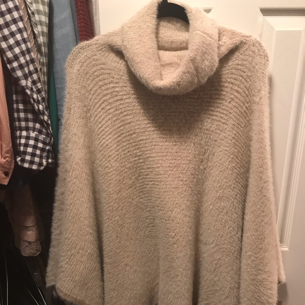 Anthro cream and metallic gold shawl
